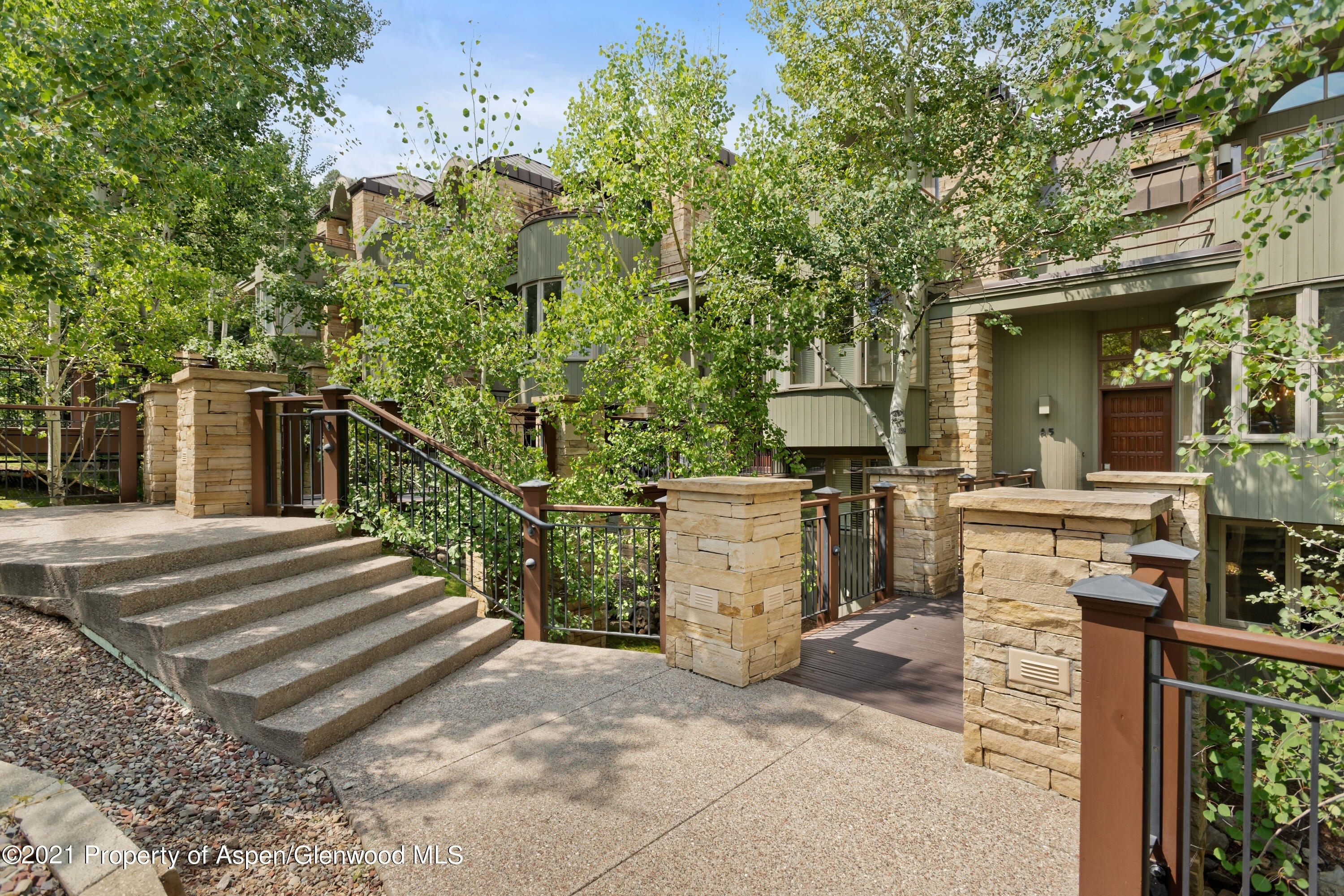 11. Single Family Homes at 381 Ridge Road, A5 Snowmass Village, CO 81615