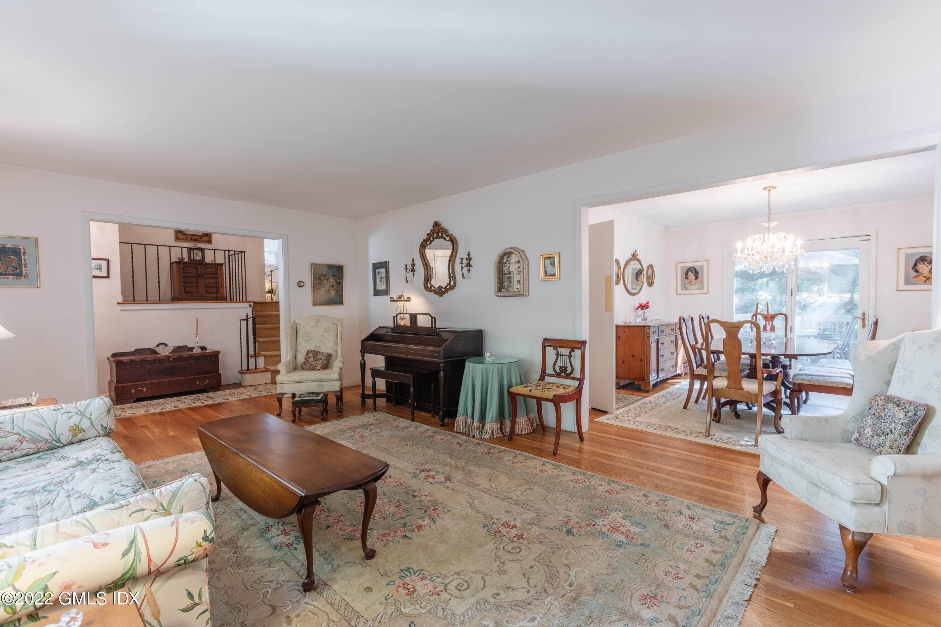 7. Single Family Homes for Sale at Old Greenwich, CT 06870