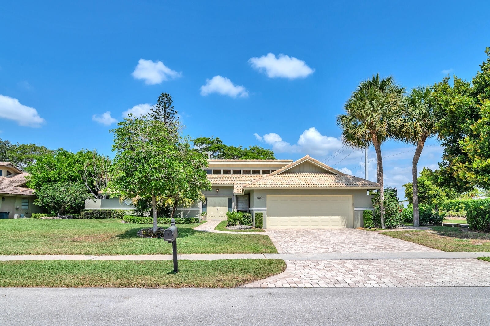 Single Family Home for Sale at Boca Teeca, Boca Raton, FL 33487
