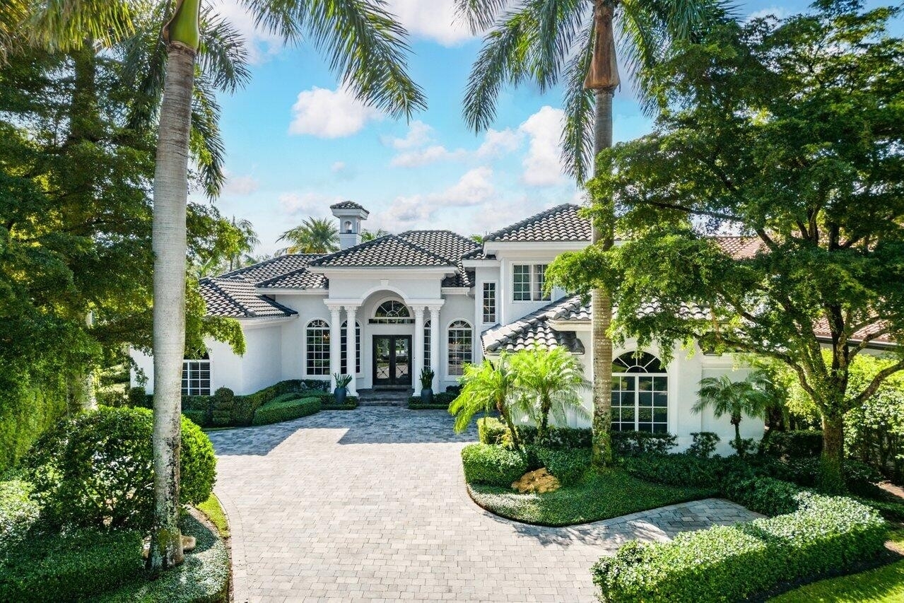 2. Single Family Homes for Sale at Woodfield Country Club, Boca Raton, FL 33496