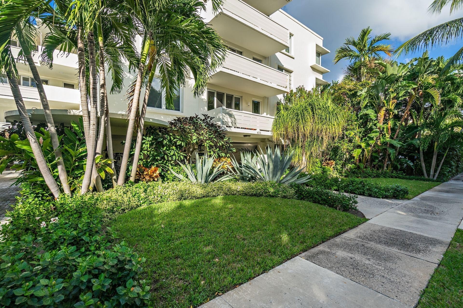 2. Condominiums at 455 Worth Avenue, 302/303 Casa Del Lago, Palm Beach, FL 33480