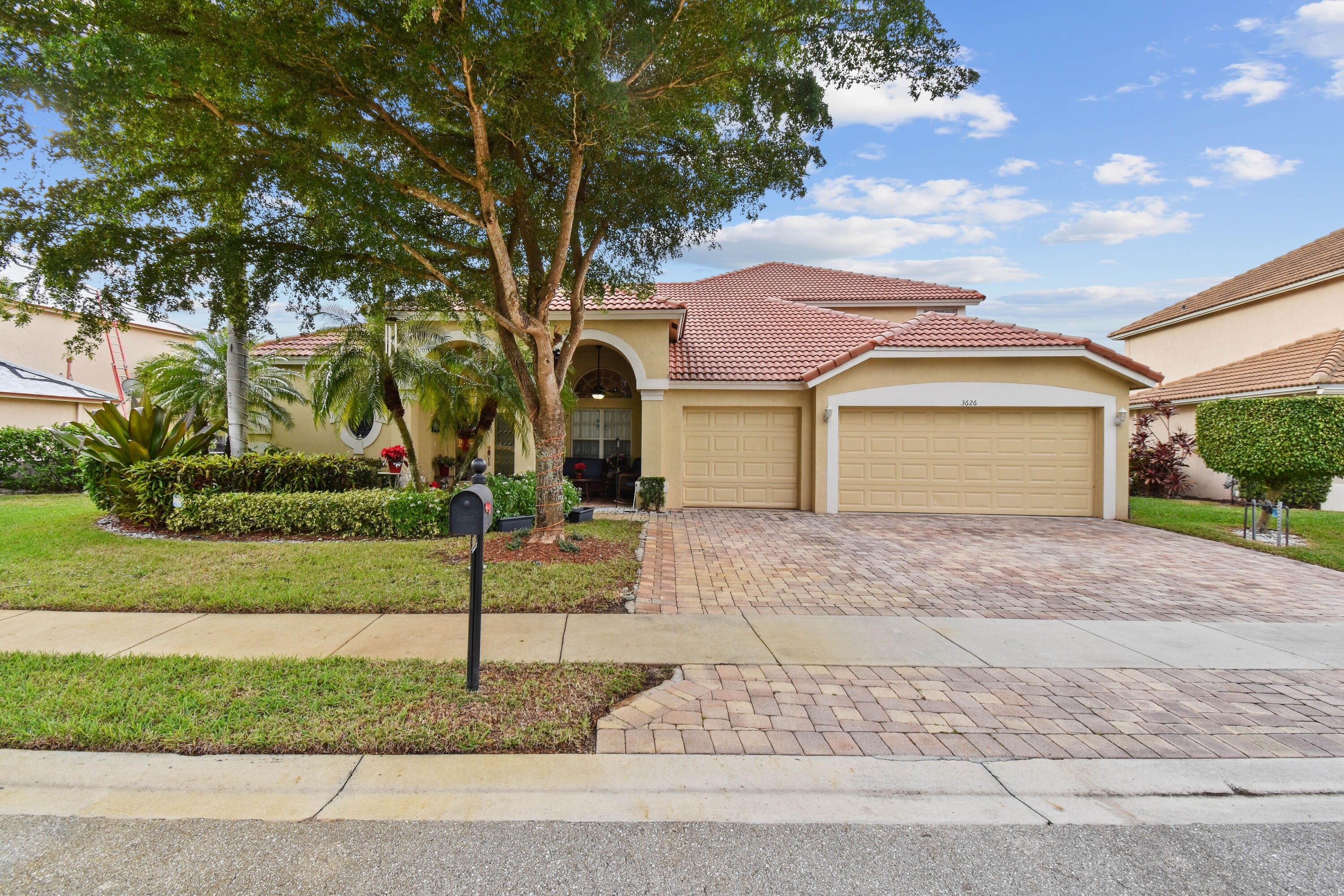 Single Family Home for Sale at Briar Bay, West Palm Beach, FL 33411