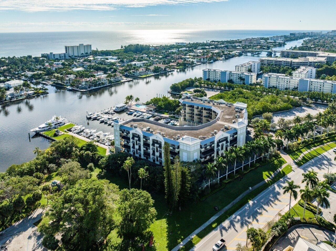 32. Condominiums for Sale at 1035 S Federal Highway, 414 Delray Beach, FL 33483