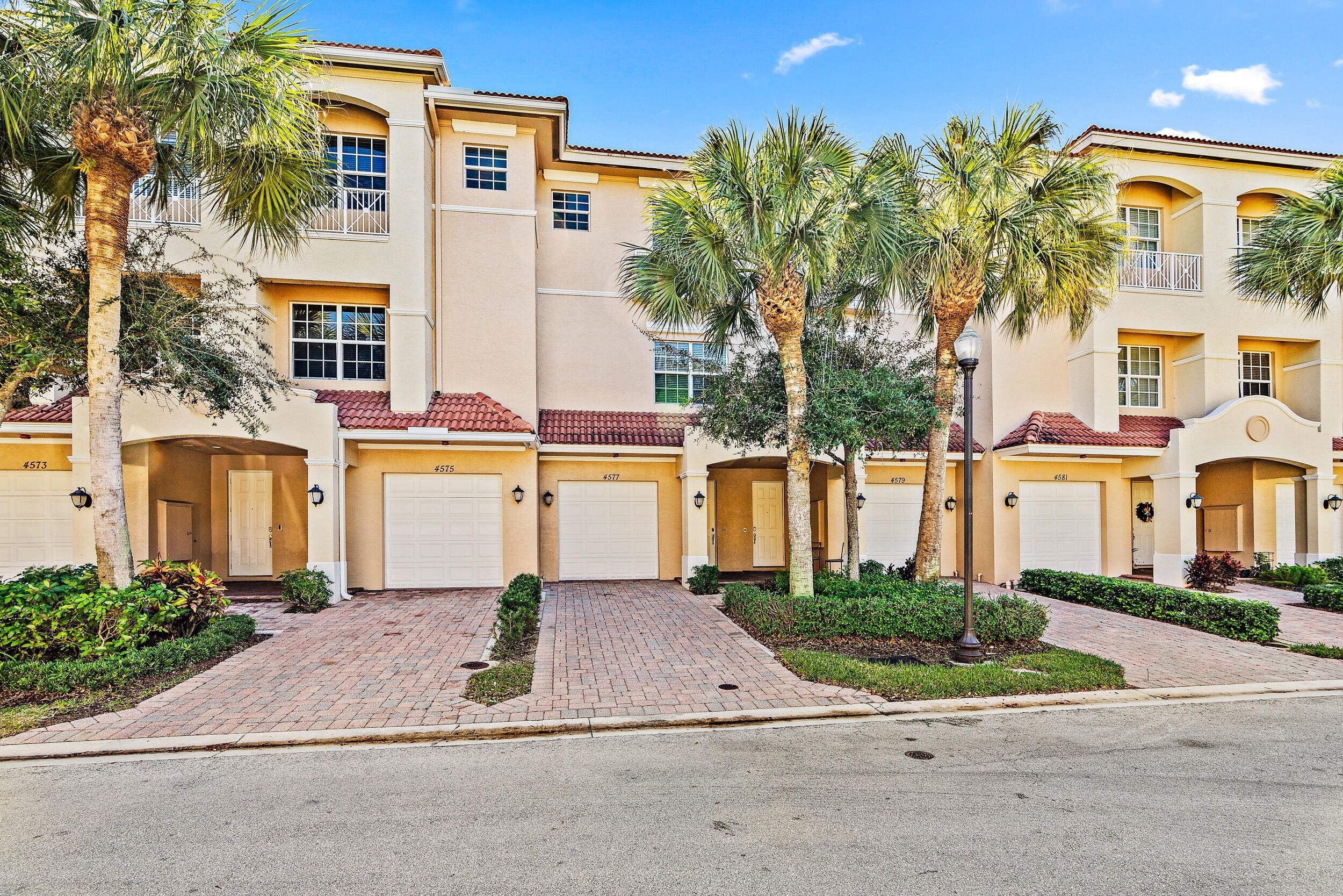 Single Family Townhouse for Sale at Palm Beach Gardens, FL 33418