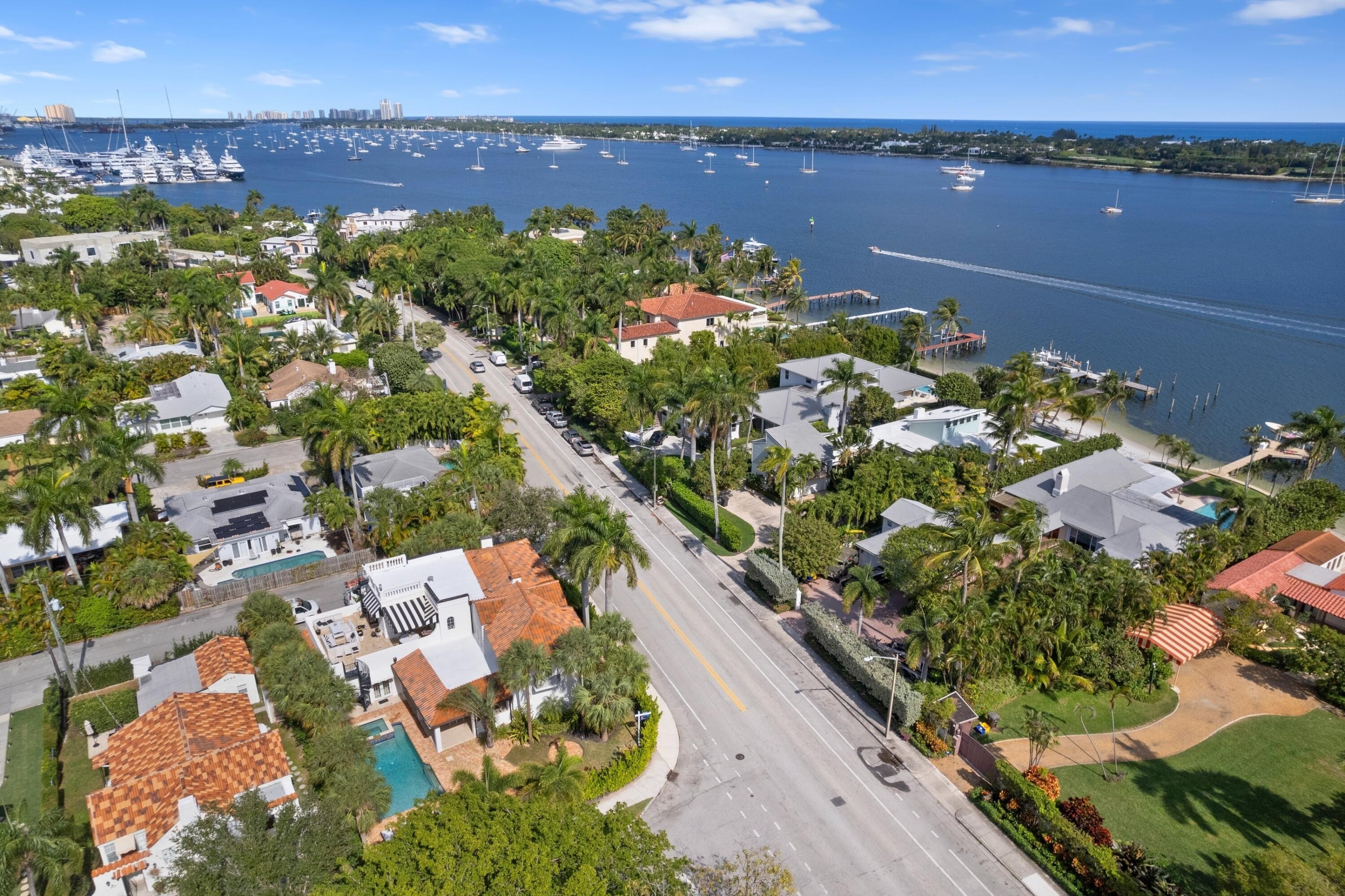 2. Single Family Homes for Sale at Northwood Shores, West Palm Beach, FL 33407