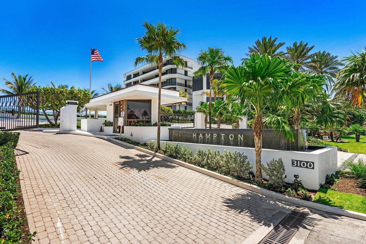 25. Condominiums for Sale at 3100 S Ocean Boulevard, 106s Palm Beach, FL 33480