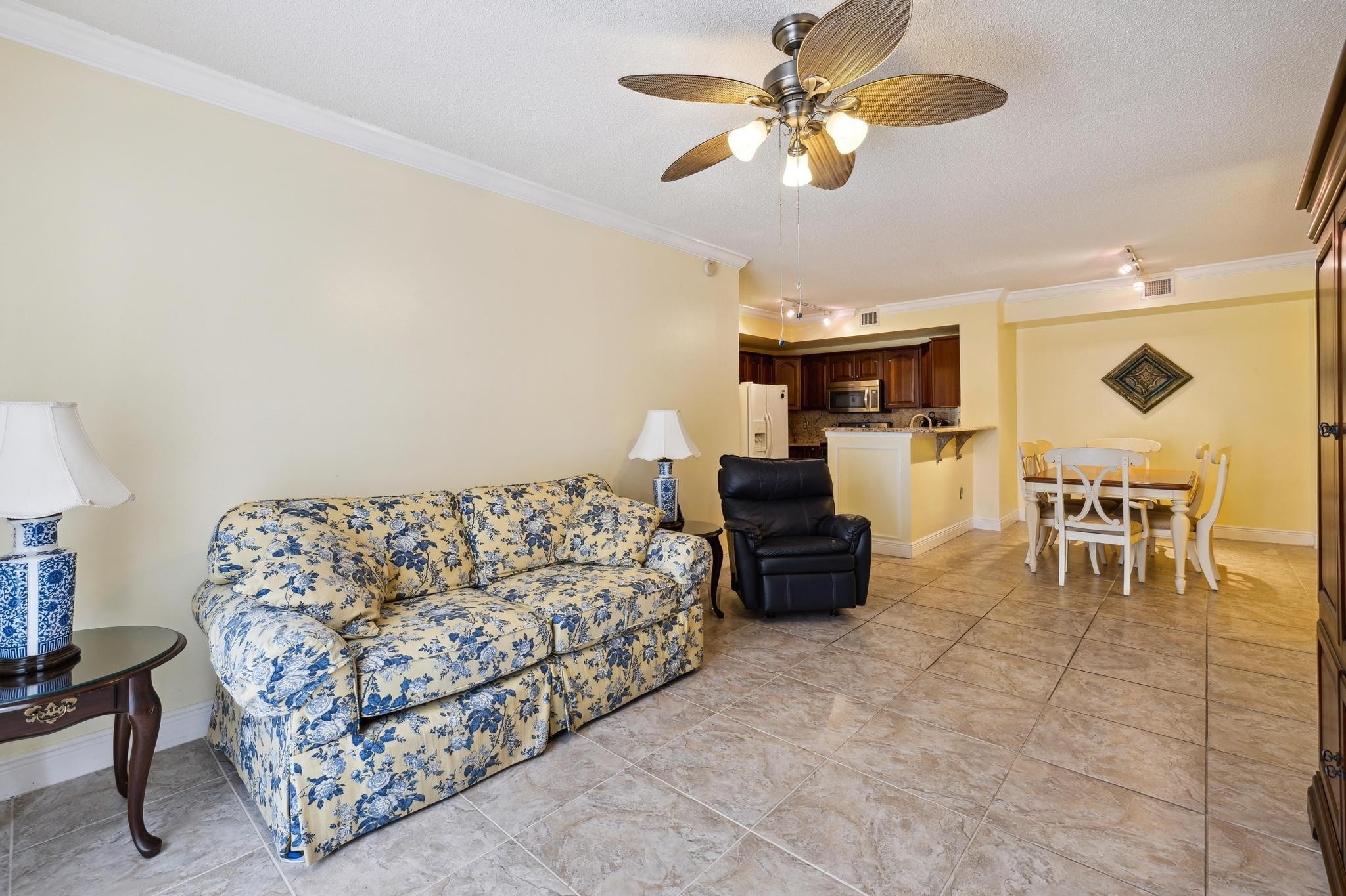 4. Condominiums for Sale at 780 S Sapodilla Avenue, 207 Downtown West Palm Beach, West Palm Beach, FL 33401