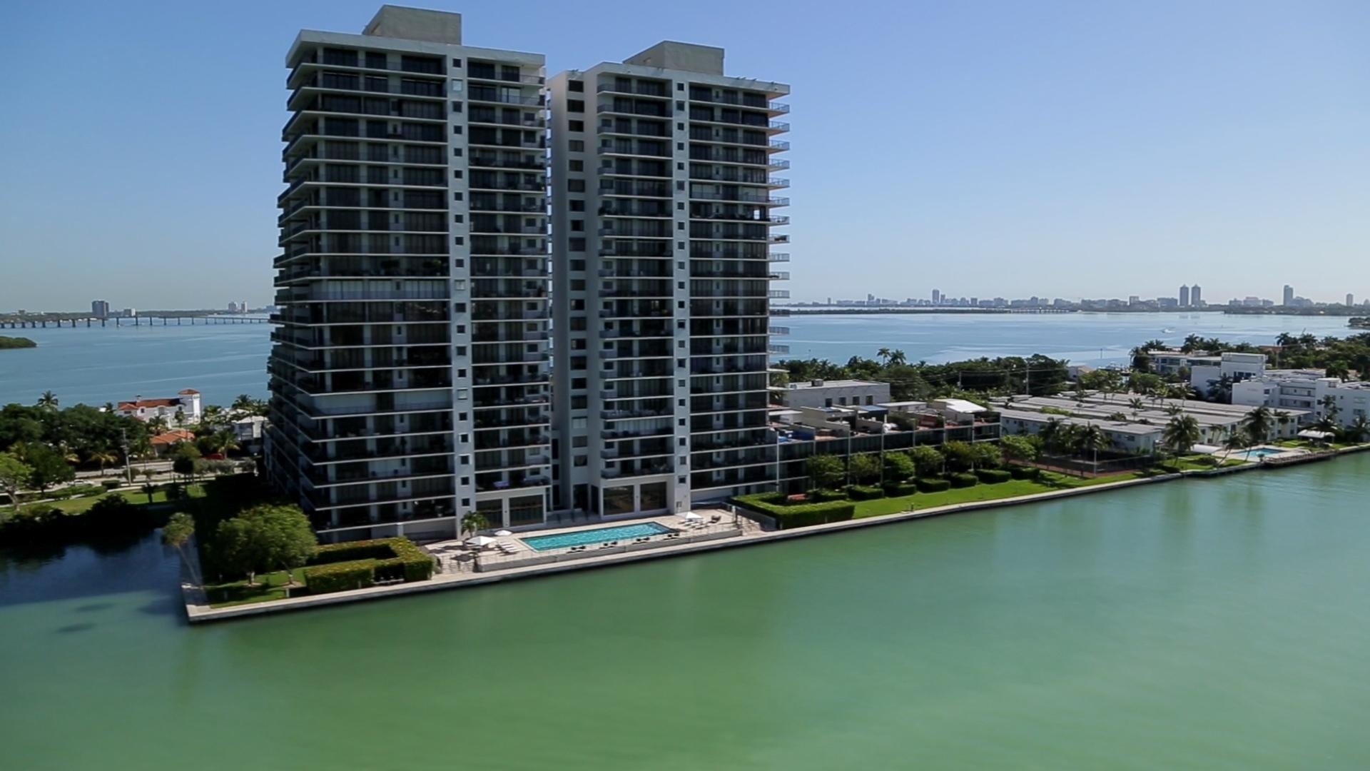47. Condominiums at 1000 Venetian Way , 1408 Miami Beach