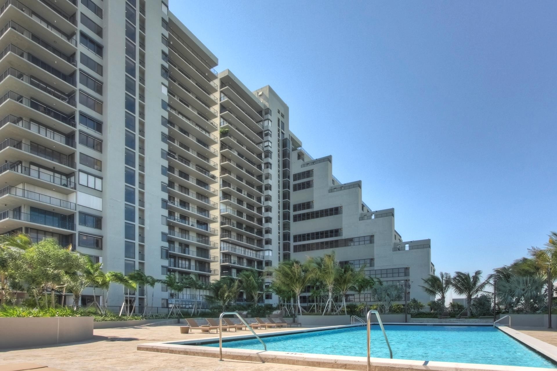 25. Condominiums at 1000 Venetian Way, 508 Miami Beach