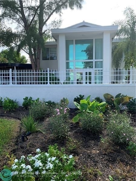 Single Family Home for Sale at Pompano Beach, FL 33062