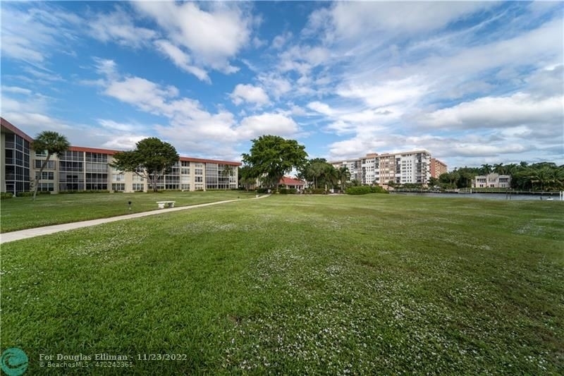 26. Condominiums for Sale at 3150 NE 48th Ct, 412 Lighthouse Point, FL 33064