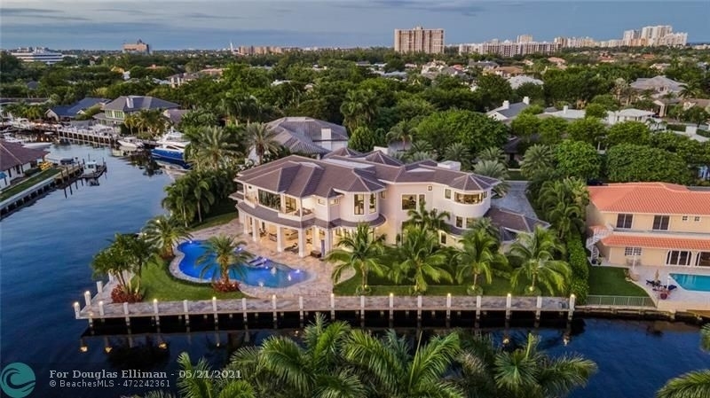 3. Single Family Homes для того Продажа на Bay Colony, Fort Lauderdale, FL 33308
