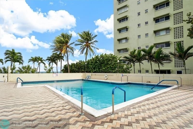 31. Condominiums for Sale at 1800 S Ocean Blvd , 609 Lauderdale By The Sea, FL 33062