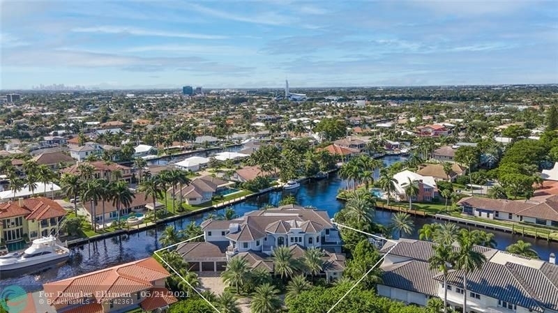 4. Single Family Homes для того Продажа на Bay Colony, Fort Lauderdale, FL 33308