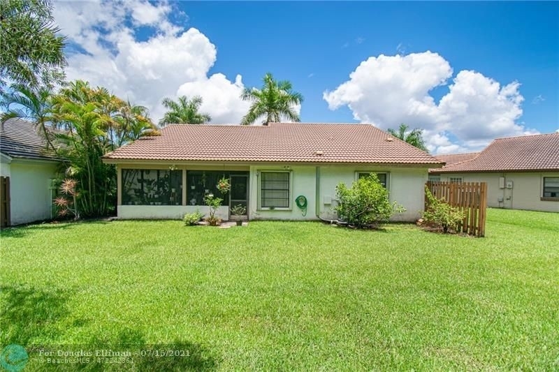 5. Single Family Homes for Sale at Country Isles, Weston, FL 33326
