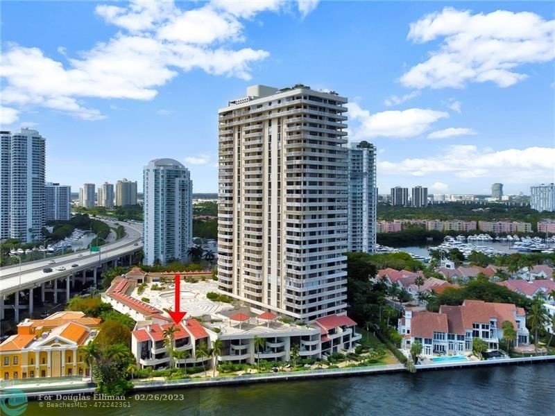 5. Condominiums for Sale at 19355 Turnberry Way, TH7 Biscayne Yacht and Country Club, Aventura, FL 33180