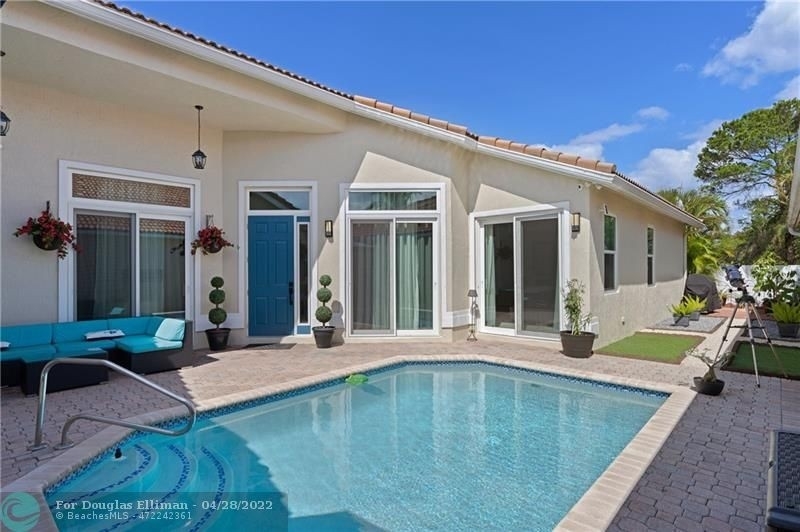 5. Single Family Homes for Sale at Hidden Valley, Boca Raton, FL 33487