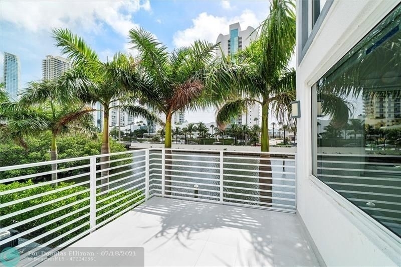 7. Single Family Homes for Sale at Address Not Available Sunny Isles Beach, FL 33160