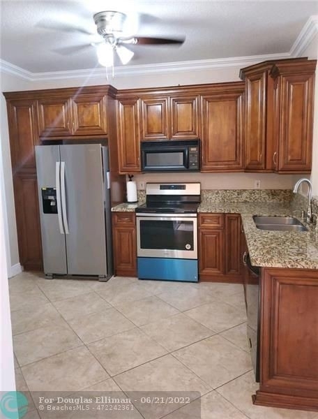 9. Single Family Townhouse for Sale at Address Not Available Weston, FL 33331