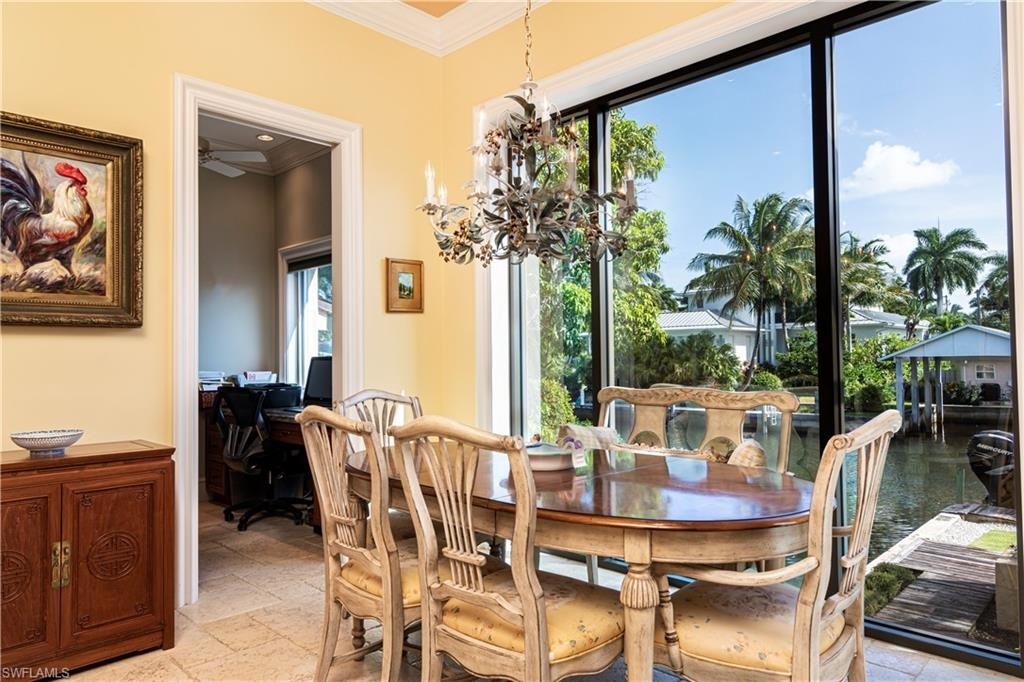 15. Single Family Homes 為 特賣 在 Aqualane Shores, 那不勒斯, FL 34102