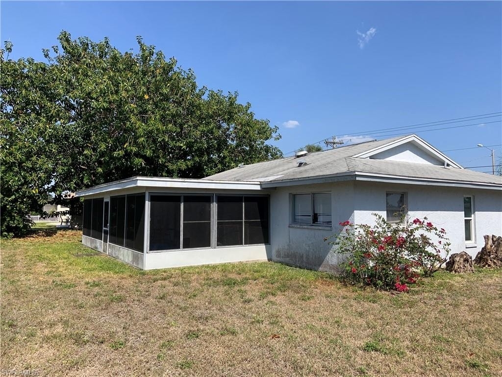 3. Single Family Homes 為 特賣 在 Bimini Basin, Cape Coral, FL 33904