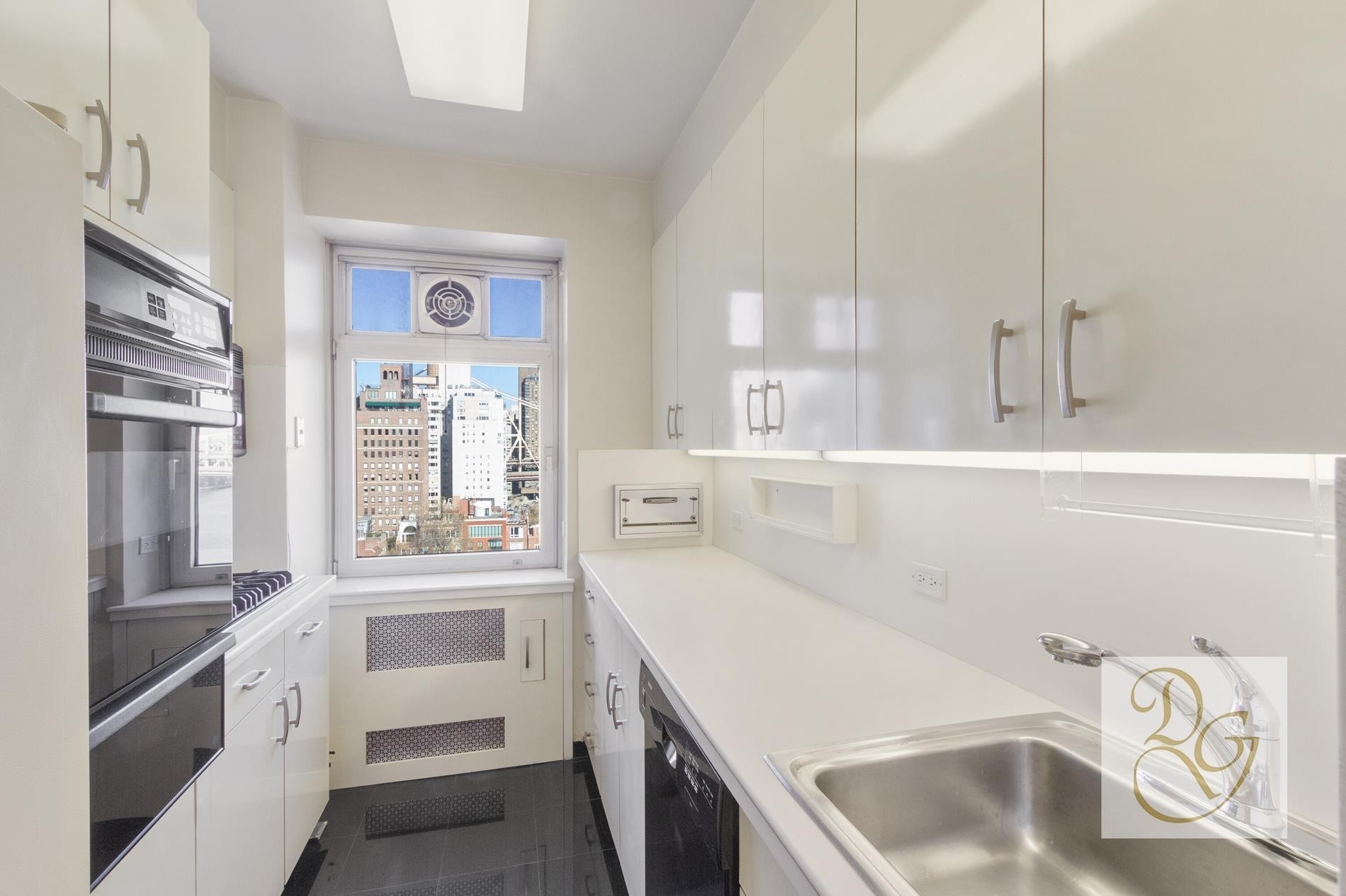 3. Co-op Properties for Sale at 25 SUTTON PL S, 16E Sutton Place, New York, NY 10022