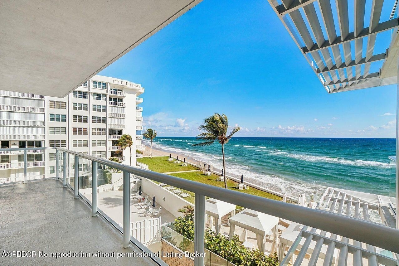 Condominium for Sale at 3550 S Ocean Boulevard, 2 B South Palm Beach, Palm Beach, FL 33480
