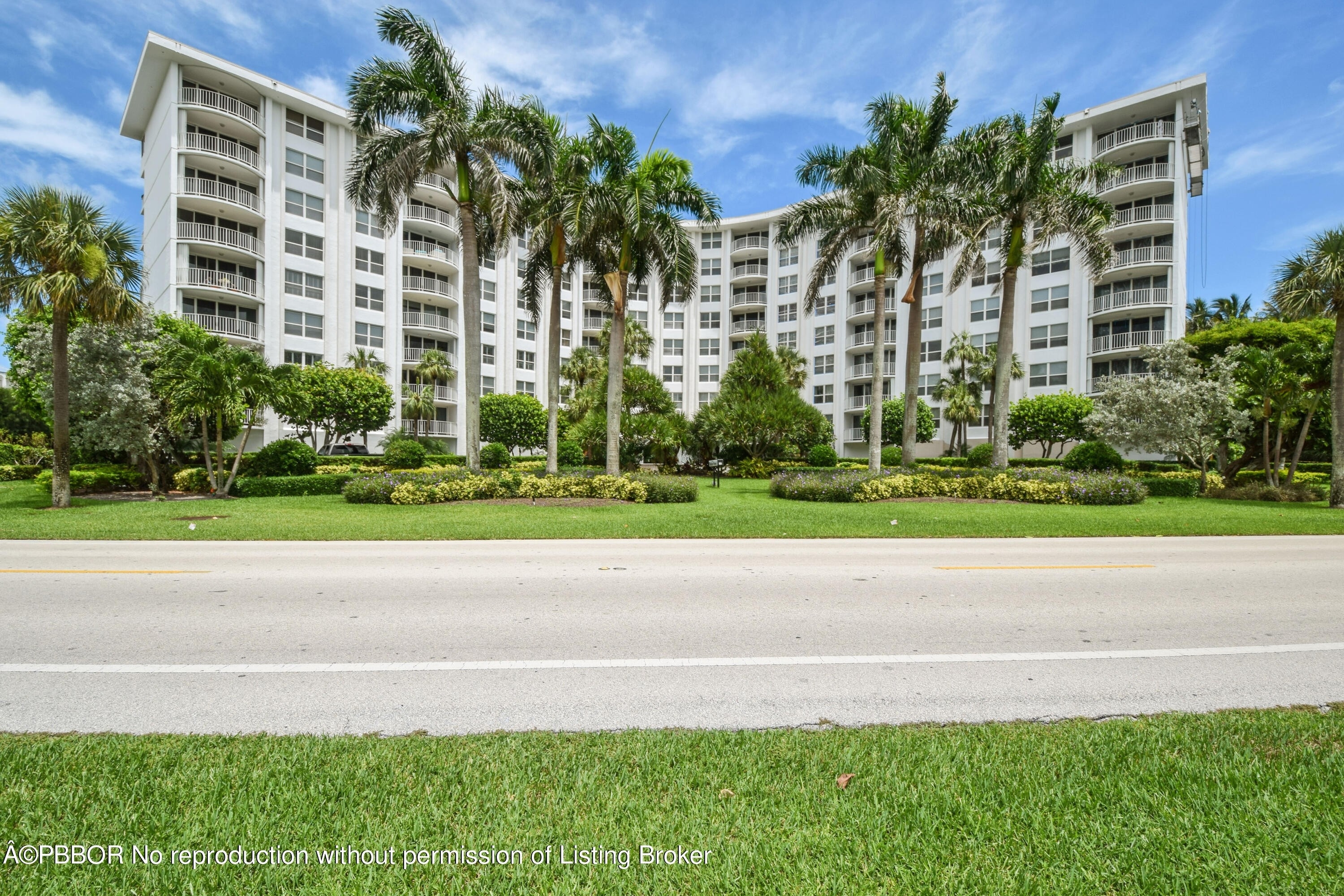 35. Condominiums for Sale at 2295 S Ocean Boulevard, 321 Palm Beach, FL 33480