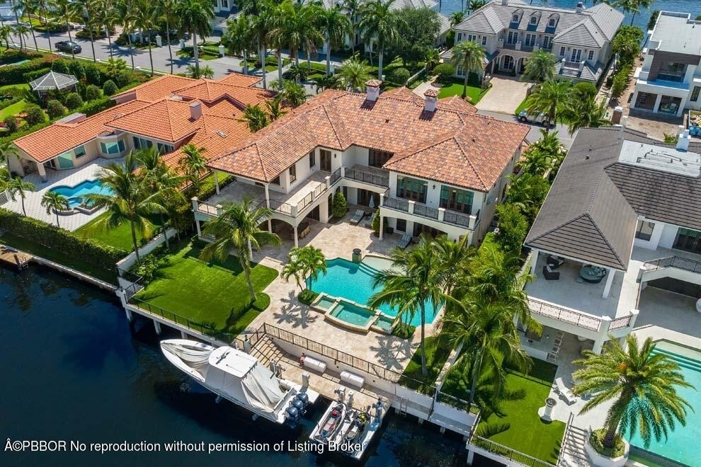3. Single Family Homes for Sale at Royal Palm Yacht and Country Club, Boca Raton, FL 33432