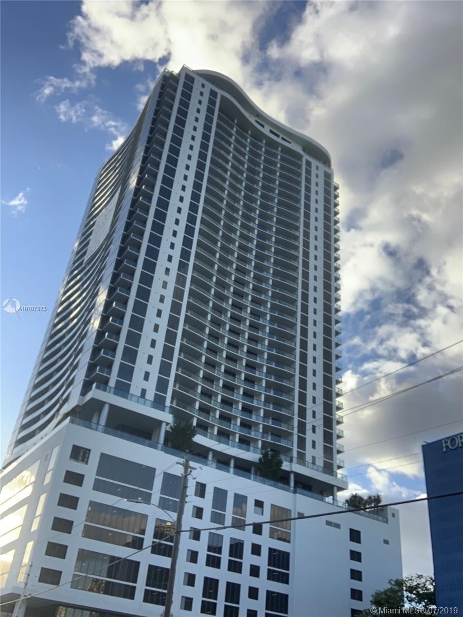 6. Condominiums at 1600 NE 1, 2014 Miami
