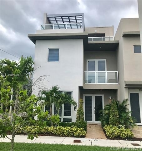 Property at 6302 NW 105th Pl , . Doral