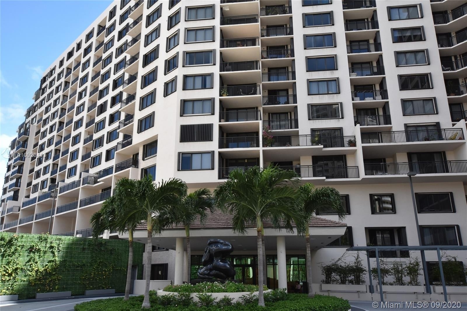 1. Condominiums at 540 Brickell Key Dr , 406 Miami