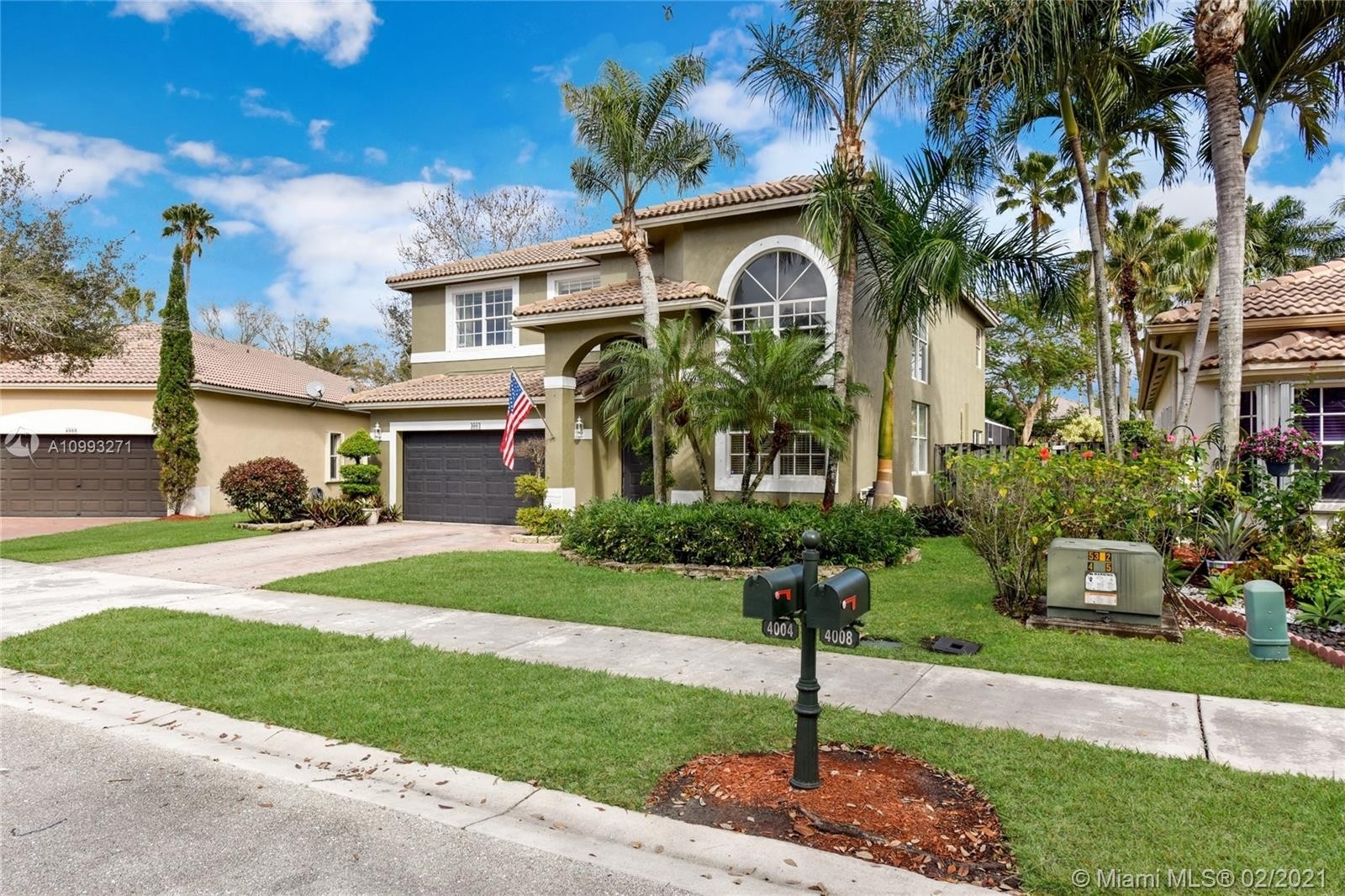 2. Single Family Homes for Sale at Weston, FL 33331