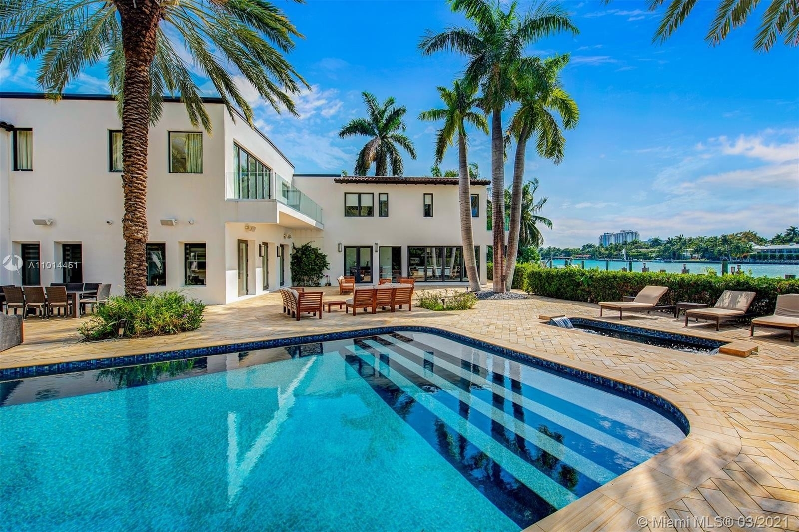 Single Family Home at Bayshore, Miami Beach, FL 33140