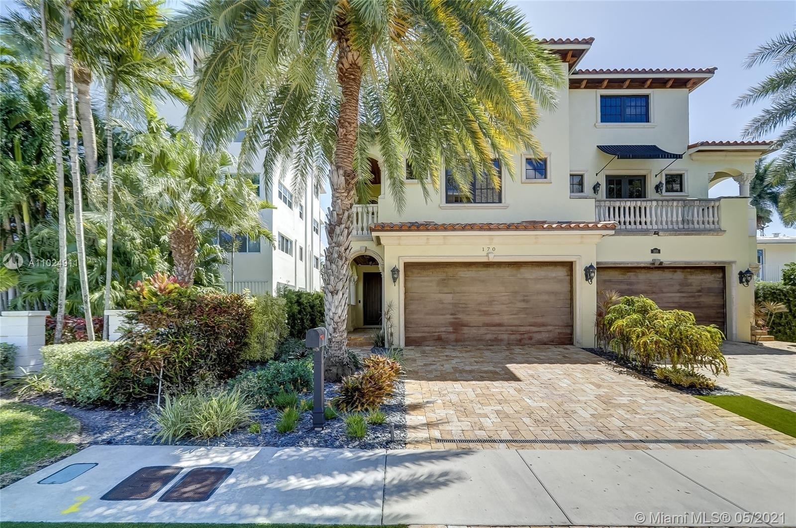 1. Single Family Townhouse at 170 Isle Of Venice Dr, 170 Fort Lauderdale