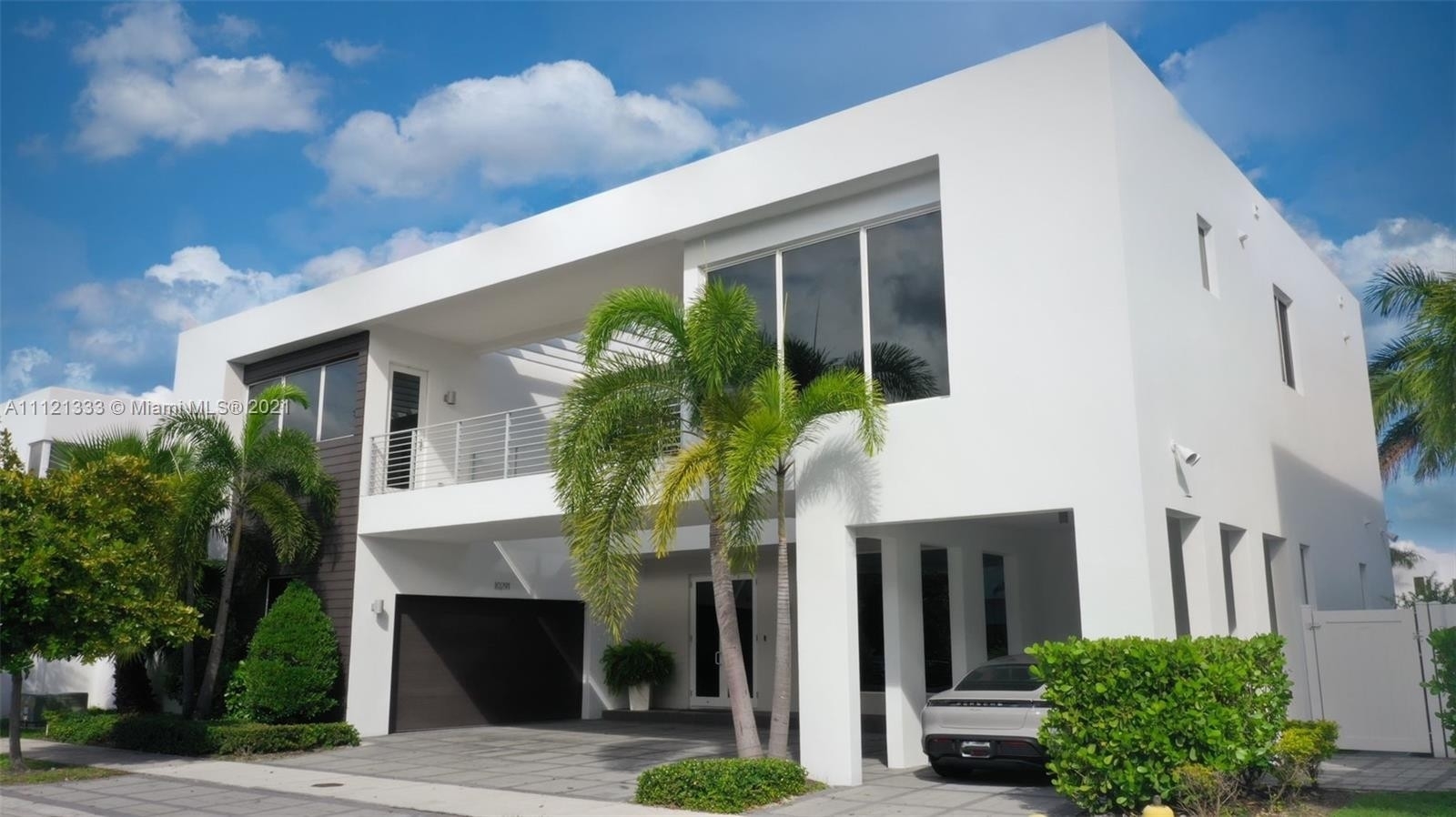 Single Family Home at Doral