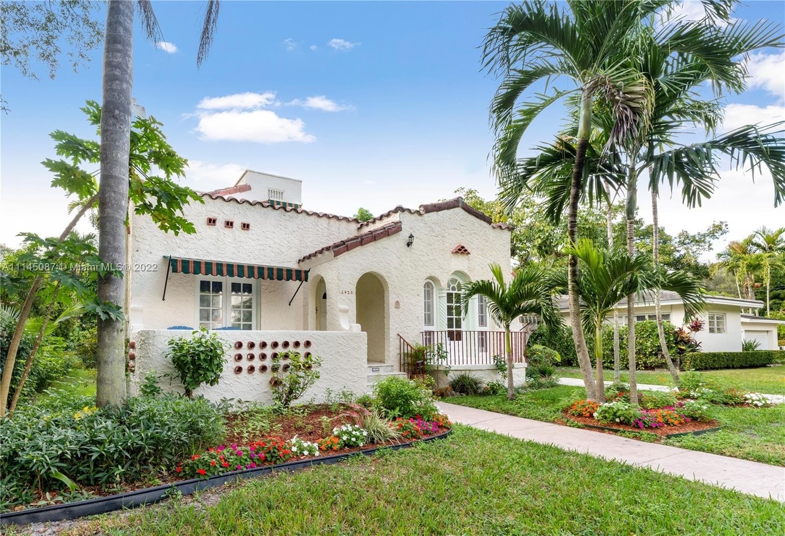 Property в Country Club Section, Coral Gables, FL 33134