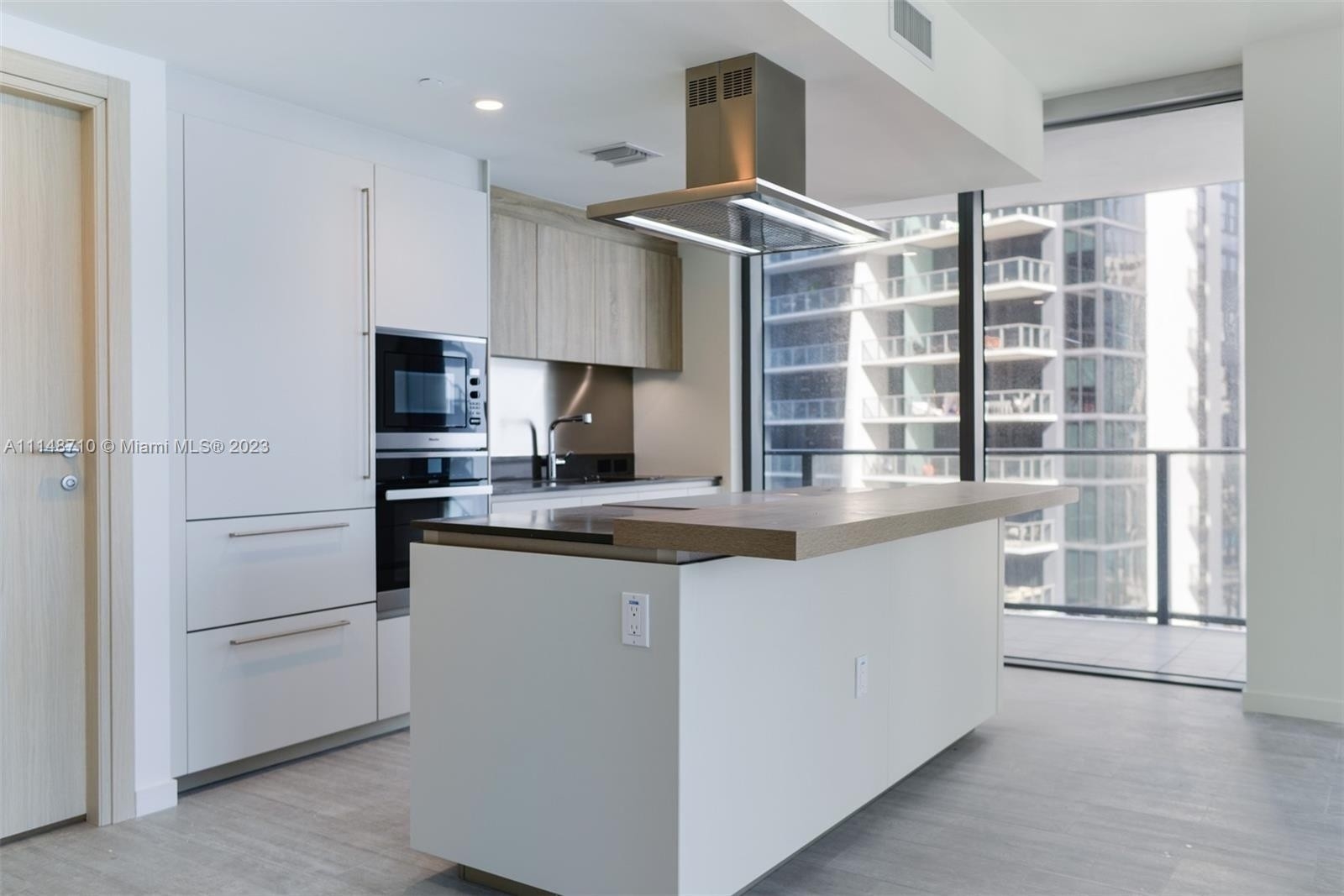 3. Condominiums for Sale at 1000 Brickell Plz, 2501 Miami Financial District, Miami, FL 33131