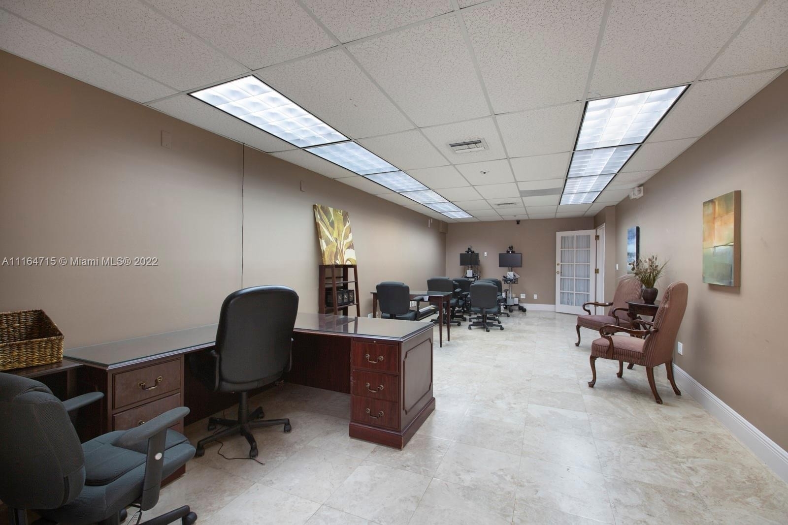 22. Commercial / Office 為 特賣 在 Crafts, Coral Gables, FL 33134