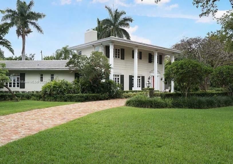 Дом на одну семью для того Продажа на Country Club Section, Coral Gables, FL 33134
