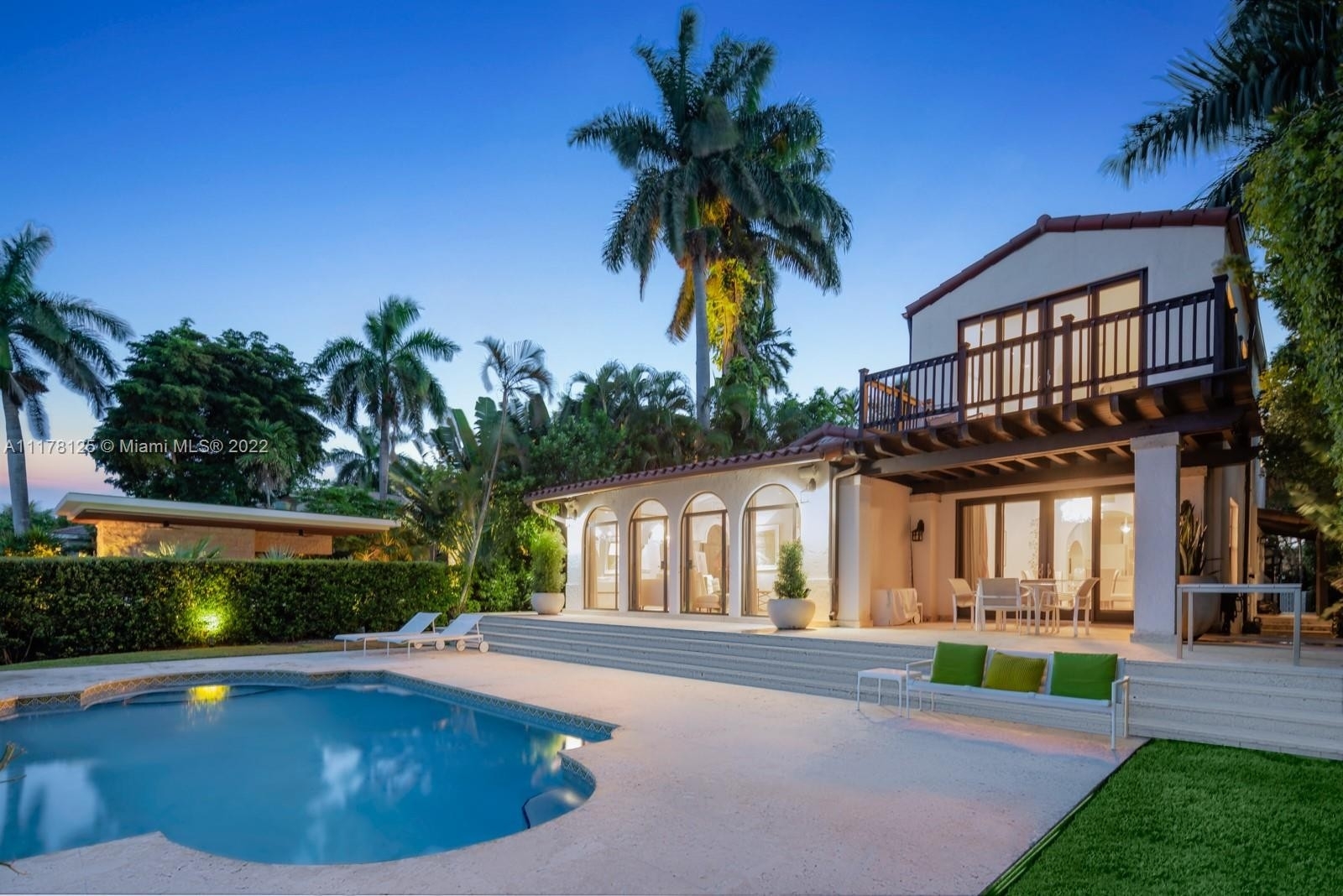 23. Single Family Homes for Sale at South Beach, Miami Beach, FL 33139