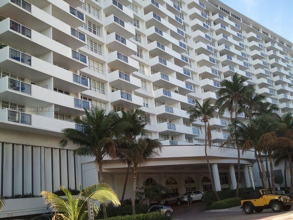 Condominium for Sale at 100 Lincoln Rd, 1206 Miami Beach City Center, Miami Beach, FL 33139
