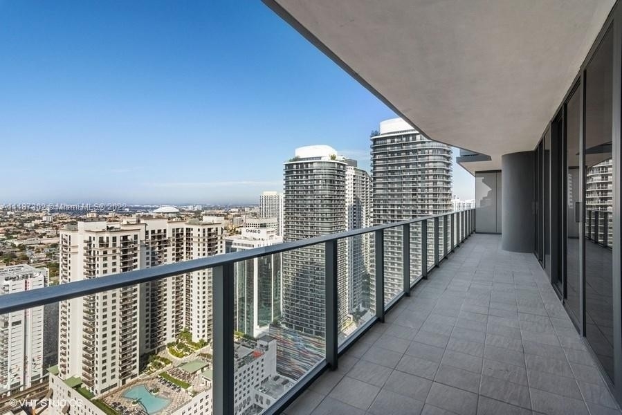 5. Condominiums for Sale at 1000 Brickell Plaza , 4110 & 411 Miami Financial District, Miami, FL 33131