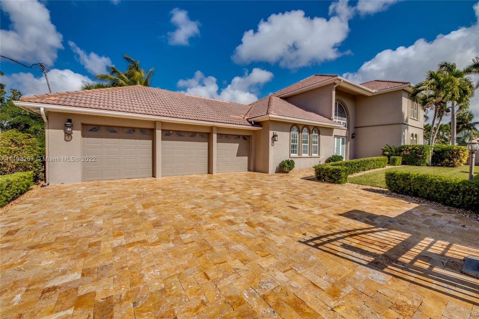1. Single Family Homes for Sale at McGregor, Fort Myers, FL 33919