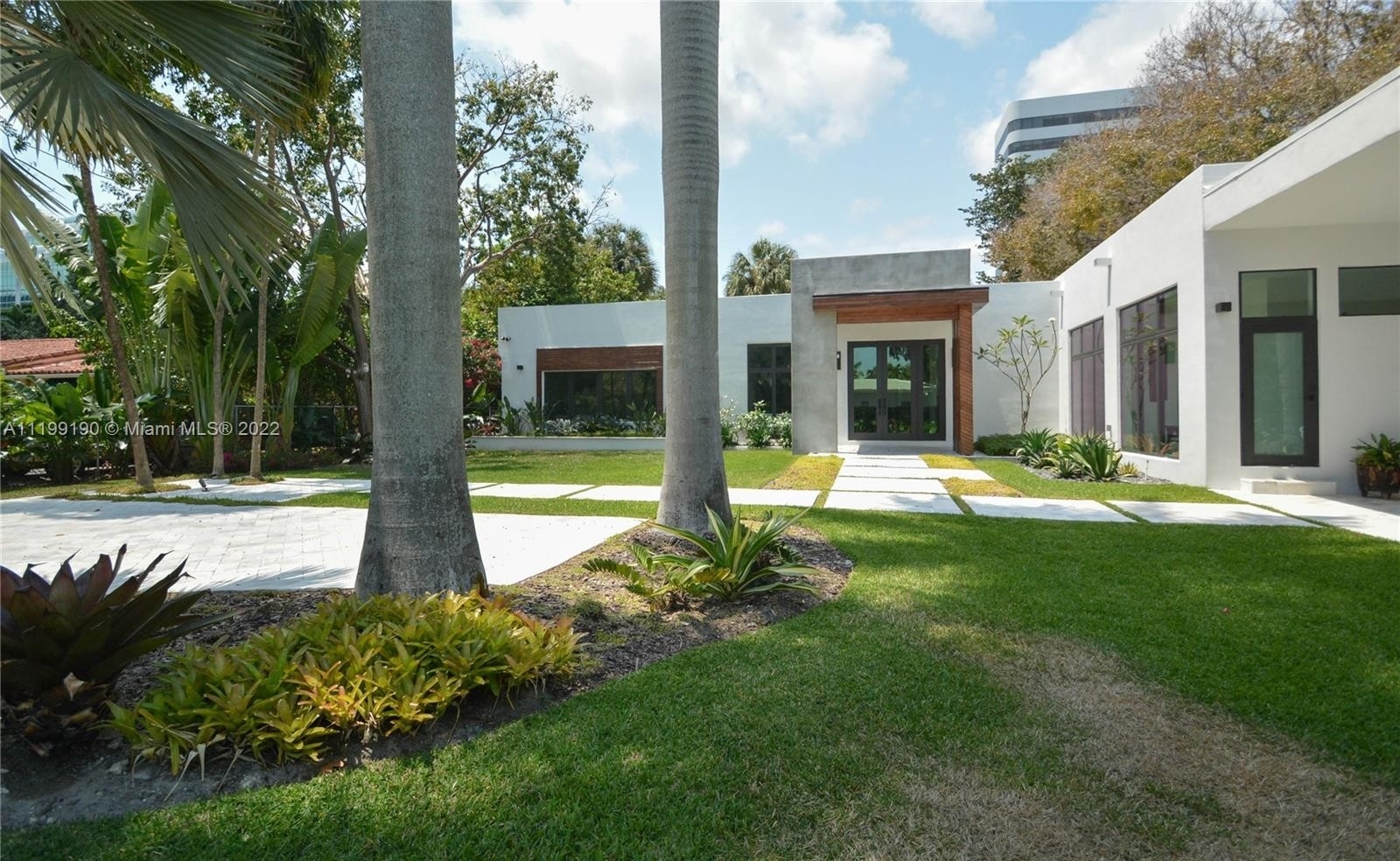 28. Single Family Homes por un Venta en Bay Point, Miami, FL 33137