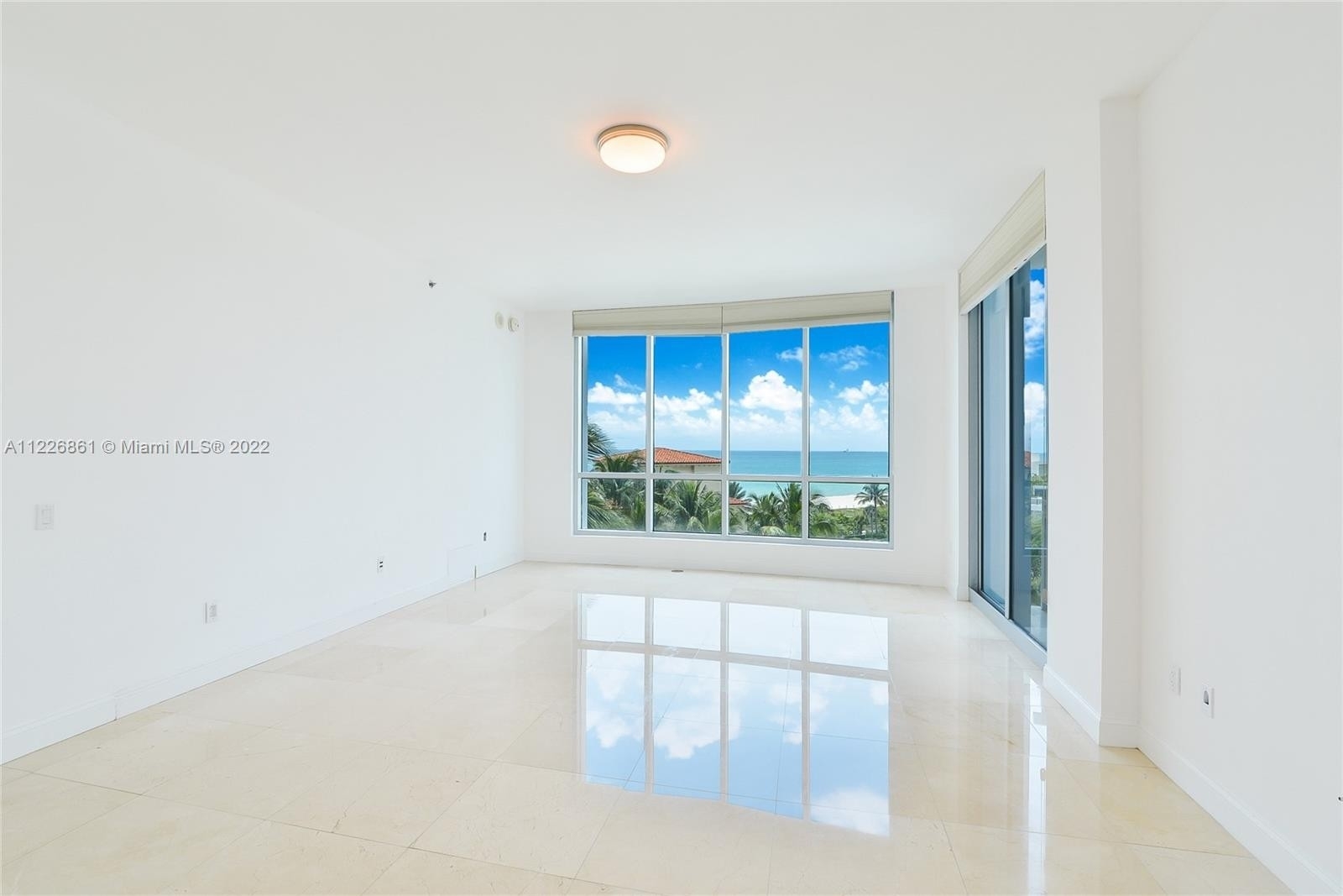 16. Condominiums for Sale at 5959 Collins Ave , 702 Ocean Front, Miami Beach, FL 33140