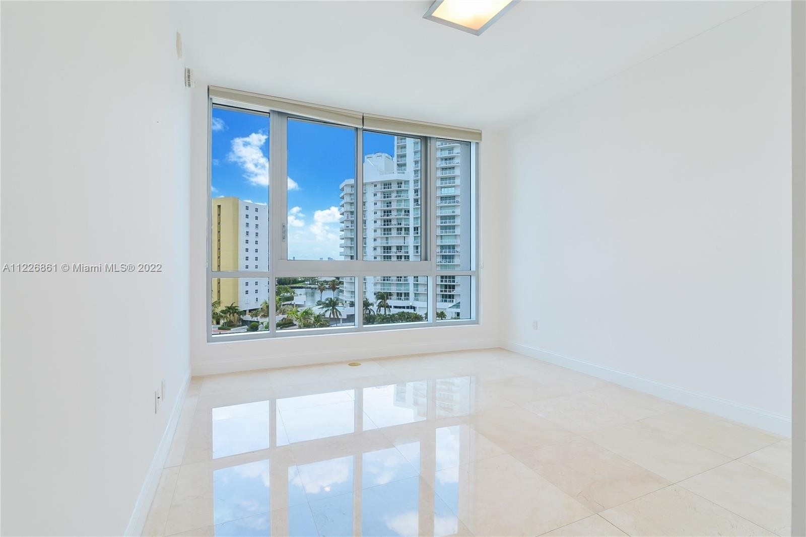 9. Condominiums for Sale at 5959 Collins Ave , 702 Ocean Front, Miami Beach, FL 33140