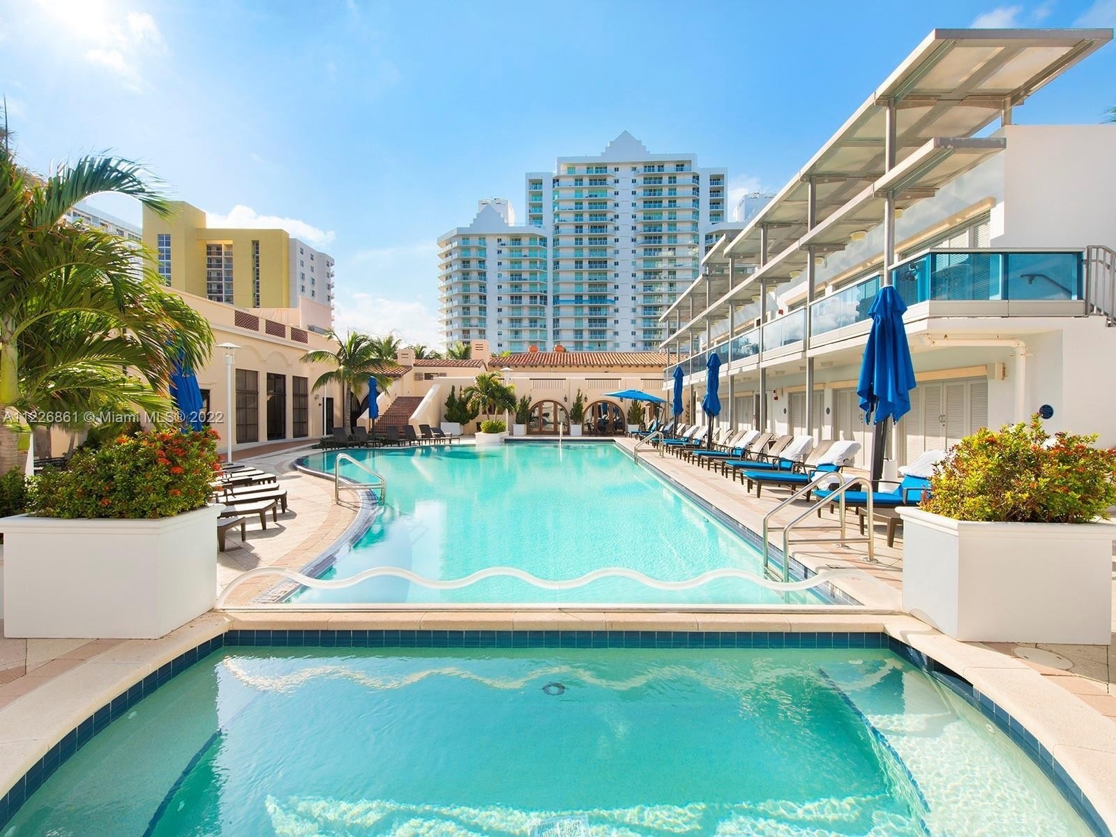 24. Condominiums for Sale at 5959 Collins Ave , 702 Ocean Front, Miami Beach, FL 33140