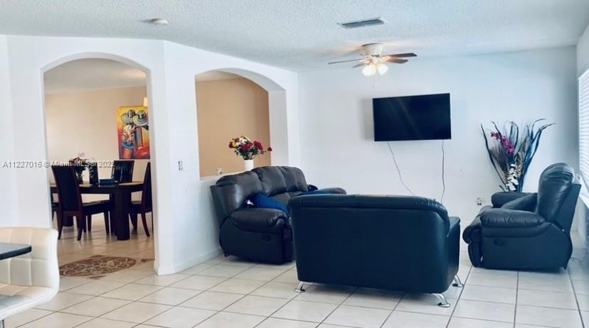 4. Single Family Homes 為 特賣 在 Center Lake, Orlando, FL 32824