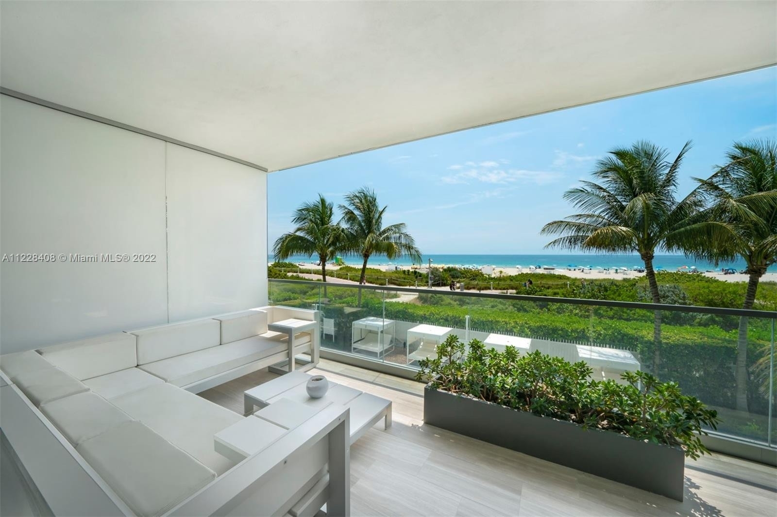 12. Condominiums at 321 Ocean Dr, 200 Miami Beach